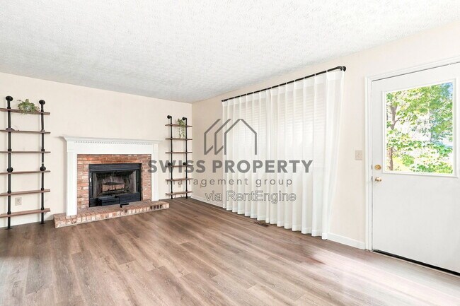 Foto del edificio - 7920 Holderman St