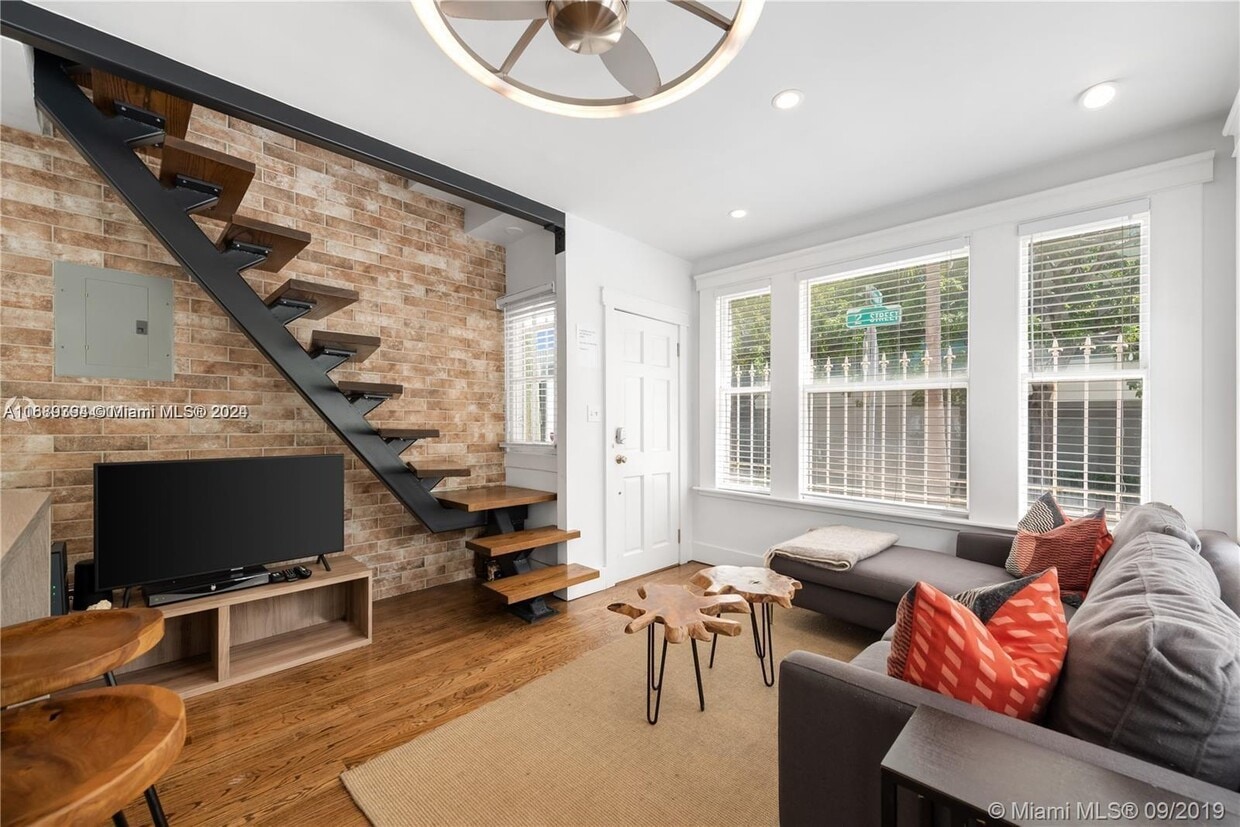 Foto principal - 739 2nd St