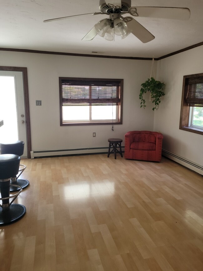 Living room - 850 Dayton St