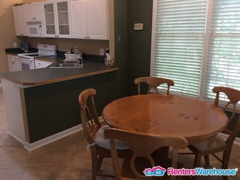 Foto del edificio - 7155 Roswell Rd NE