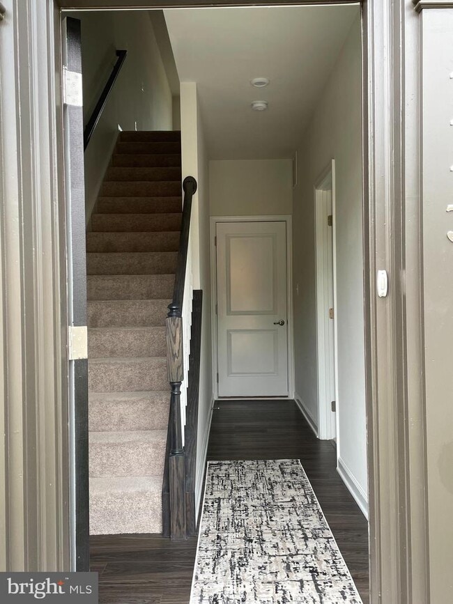 Building Photo - 1113 Rampart Dr