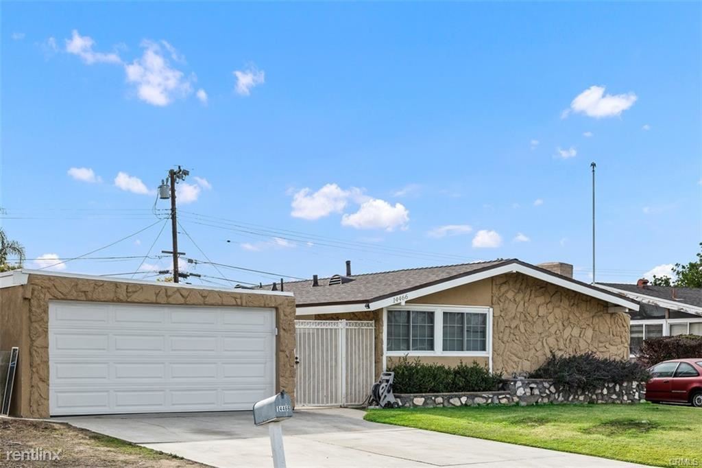 Primary Photo - 4 br, 4 bath House - 14466 San Esteban Dr