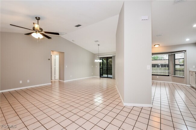 Foto del edificio - 9076 Pineapple Rd