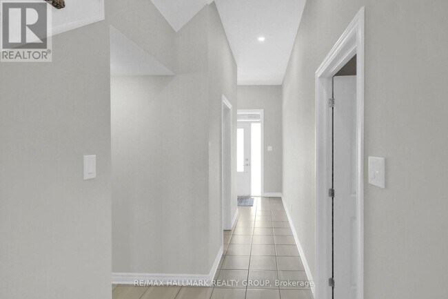 Photo du bâtiment - 170 Wabikon Cres