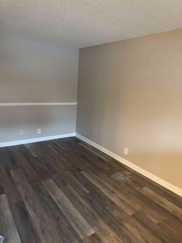 Foto del edificio - 261 White Bridge Rd