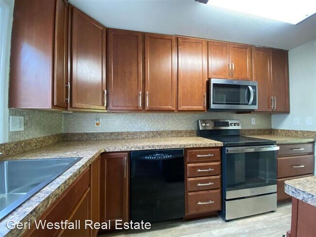 Building Photo - 65 Seton Trail