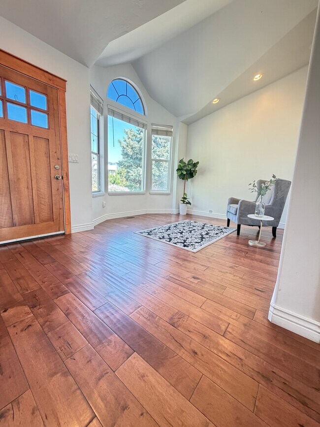 Building Photo - 4624 Quiet Cir