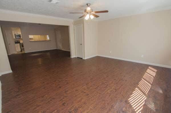 Building Photo - 2802 Plymouth Colony Dr