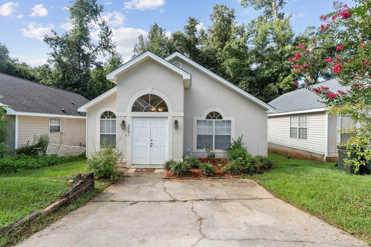 Primary Photo - 2961 Viking Way