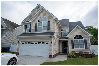 Building Photo - 1321 Adair Dr