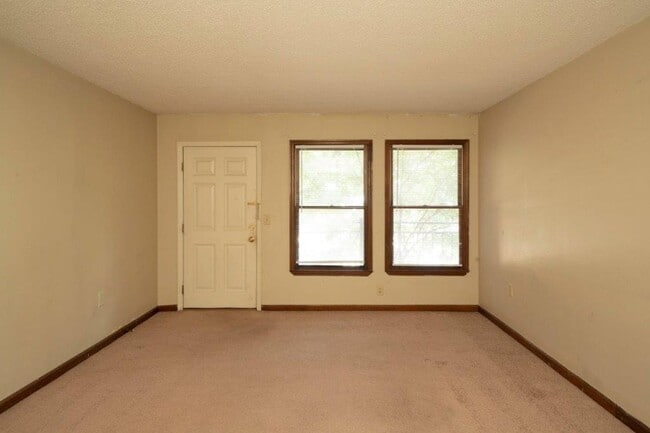 Photo - Deerfield Condominiums