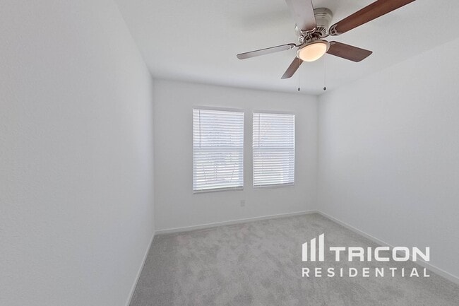 Foto del edificio - 1640 Baugh St