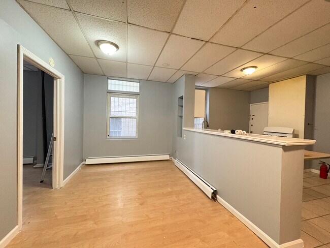 213 S Harrison 1N - 228 S Harrison St