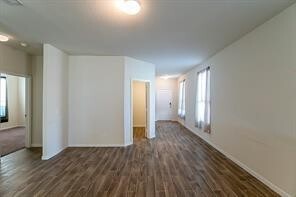 Foto del edificio - 2722 Skyview Long Dr