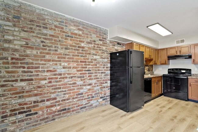 Building Photo - The Prairies Apartment Homes