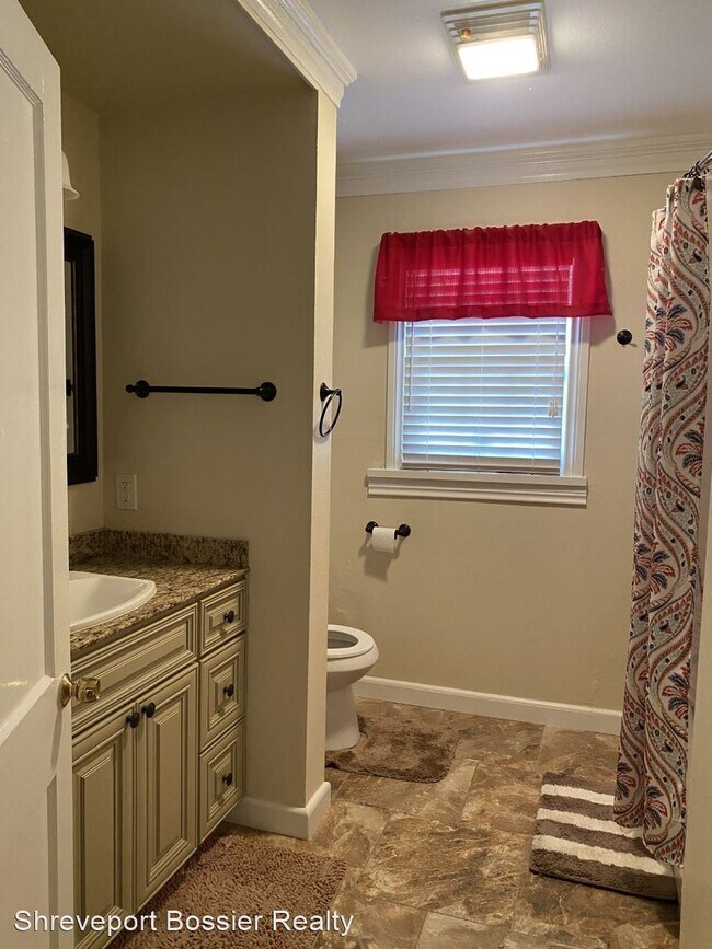 Building Photo - 2 br, 1 bath House - 844 Robinhood Drive