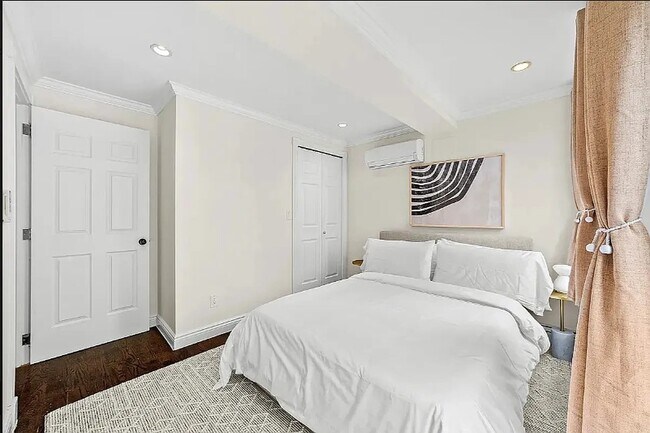 Foto del edificio - 448 W 19th St