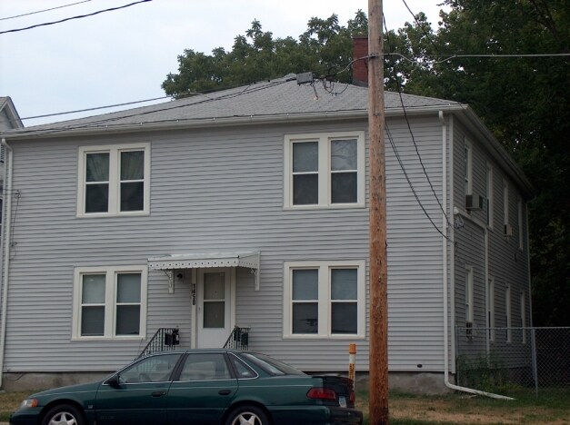 Foto principal - 1450 W 4th St