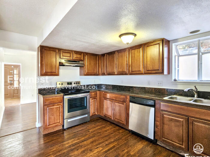 Foto principal - 811 S Rifle Way