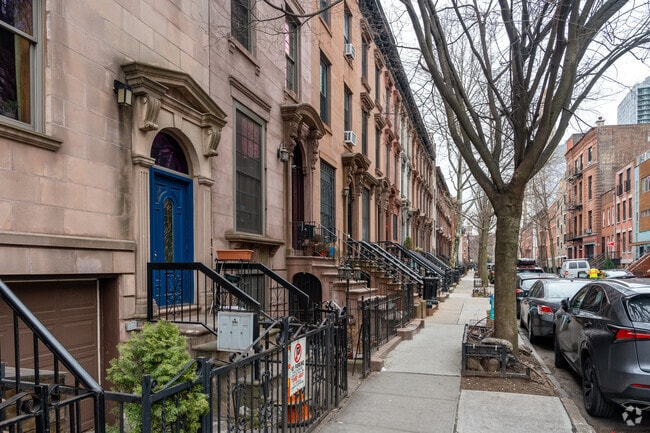 Homes in Fort Greene have convenient access to local retailers.