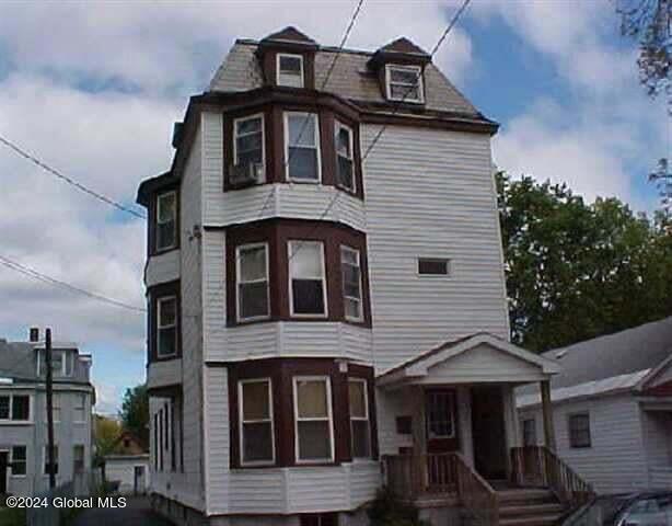 Primary Photo - 120 Degraff St