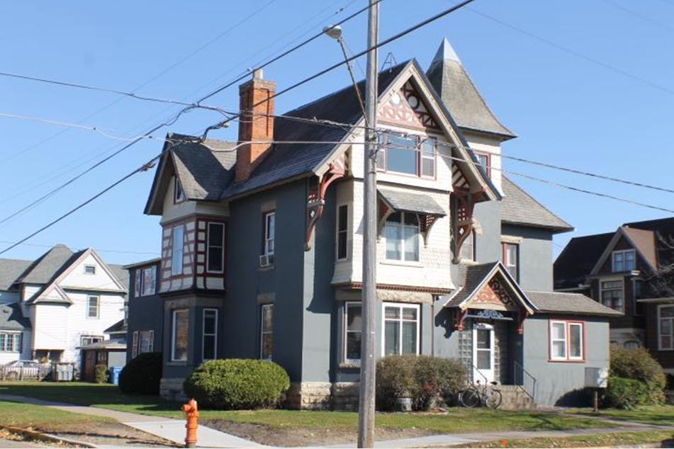 Building Photo - 226 W 5th St