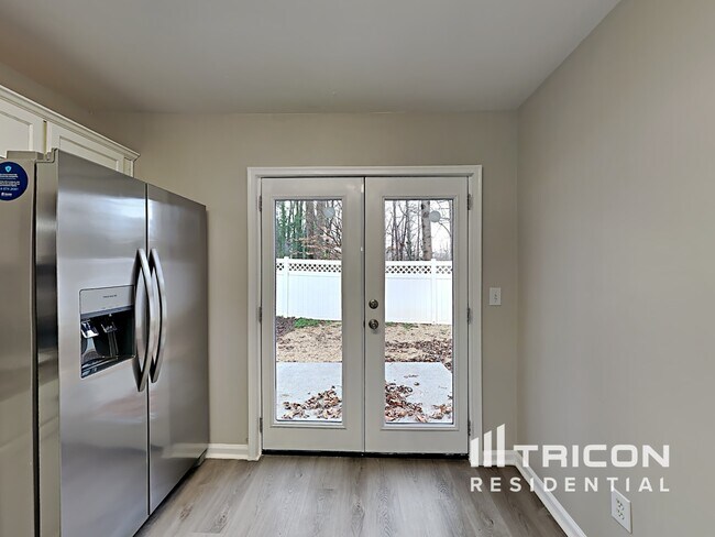 Foto del edificio - 249 Woodland Way