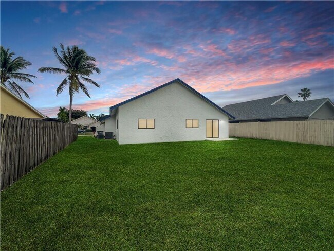 Building Photo - 22750 Pickerel Cir