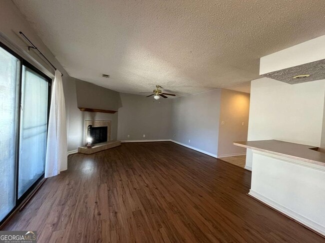 Building Photo - 2196 Palmyra Dr