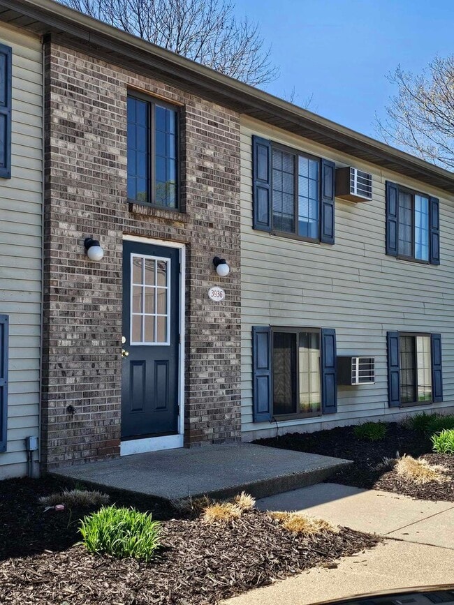 Building Photo - 3938 Kenowa Ave