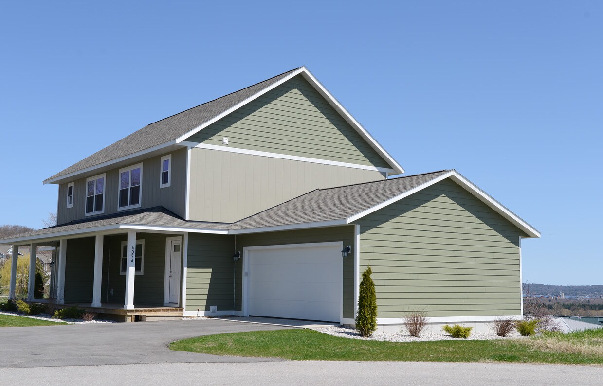4058 Barnes Rd, Traverse City, MI 49684 Townhome Rentals in Traverse