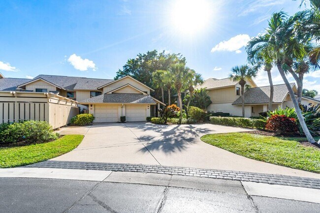 Foto del edificio - 17138 Waterbend Dr