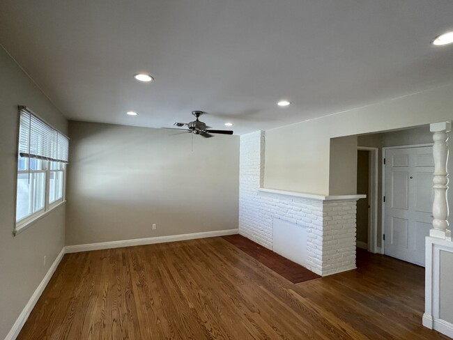 Building Photo - 6244 Calvin Ave