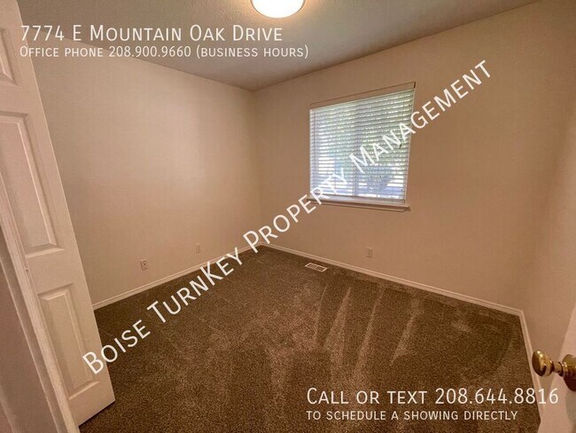 Foto del edificio - 7774 E Mountain Oak Dr