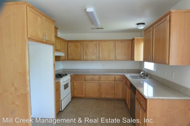 Building Photo - 3 br, 2 bath House - 1513 W. Riggin