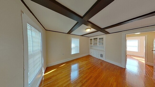 Building Photo - 17 Marcella St