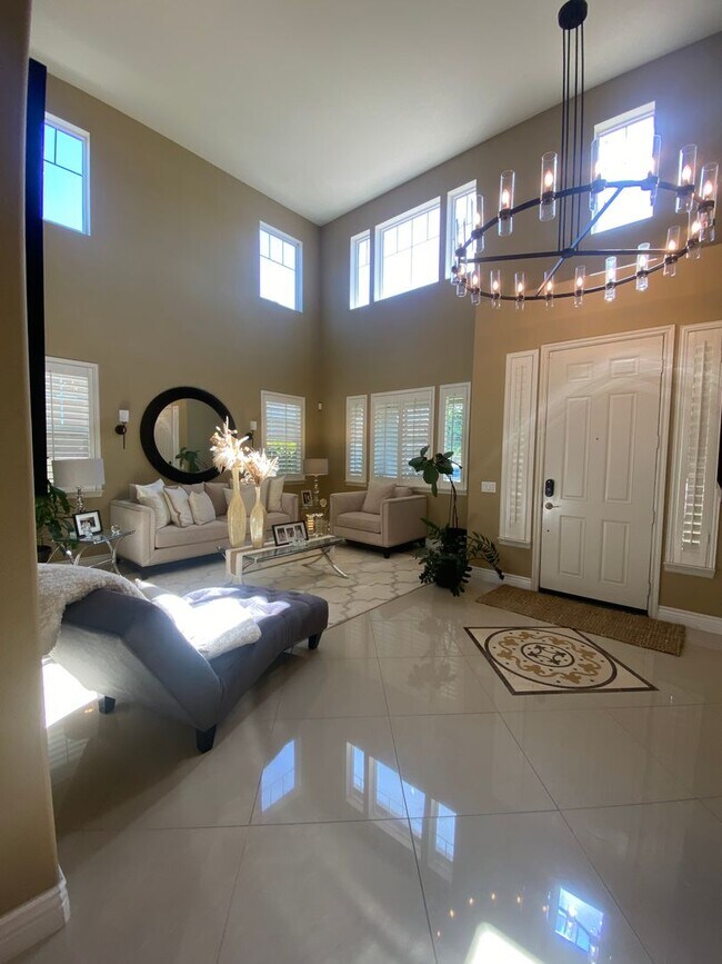 Building Photo - 14660 Meadowsweet Dr