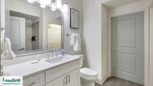 Foto del edificio - 15777 Quorum Dr