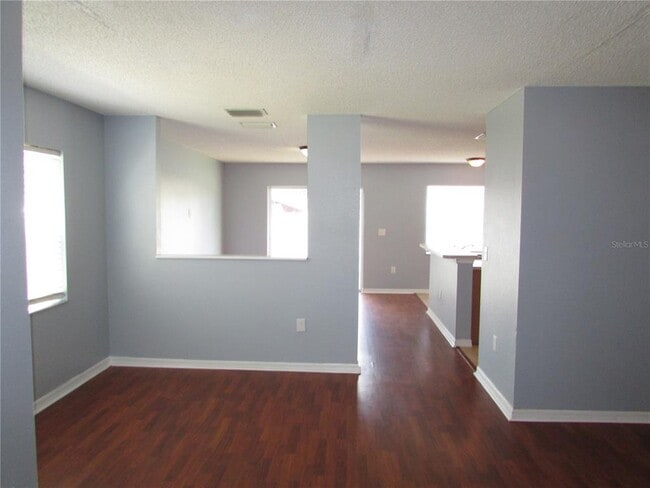 Foto del edificio - 8532 Edgewater Pl Blvd
