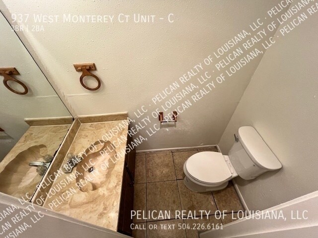 Building Photo - 937 Monterey Ct W