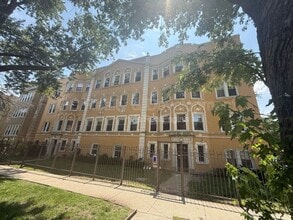 Building Photo - 2061 W Fargo Ave