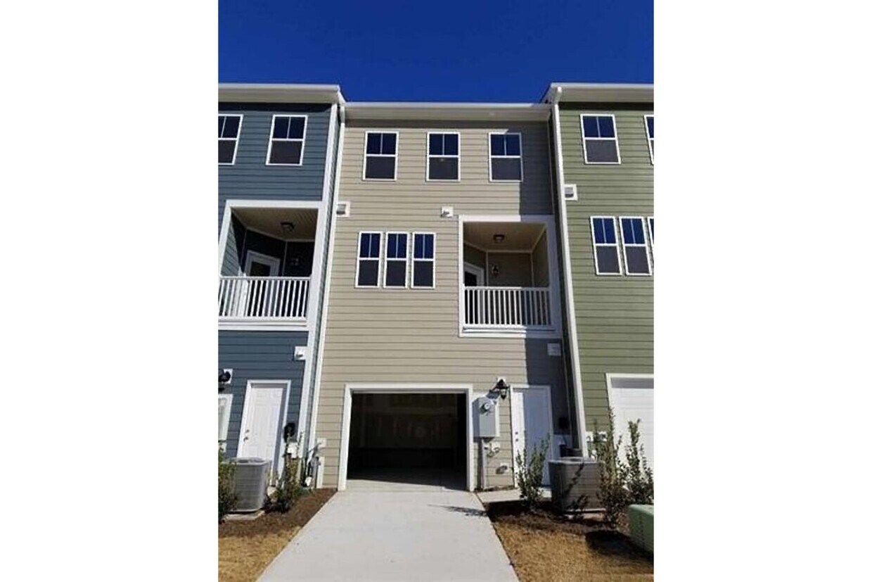 Building Photo - 6424 Perry Creek Rd
