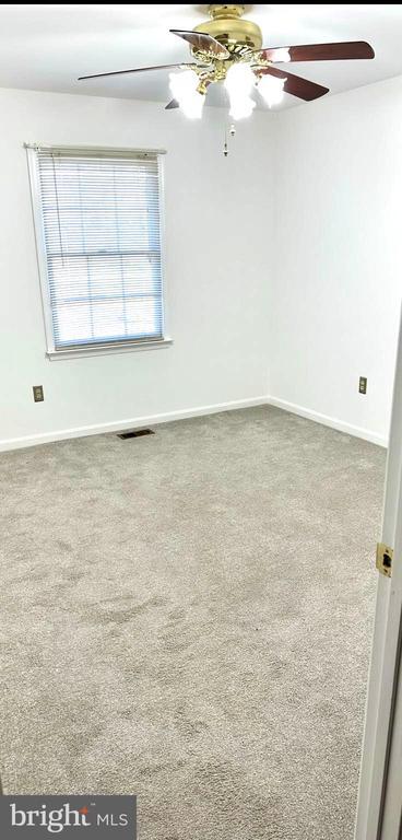 Building Photo - 215 Brooke Rd