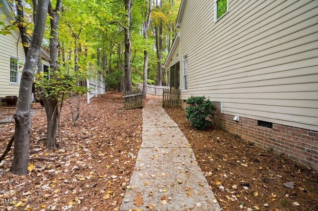 Building Photo - 1008 W Sterlington Pl