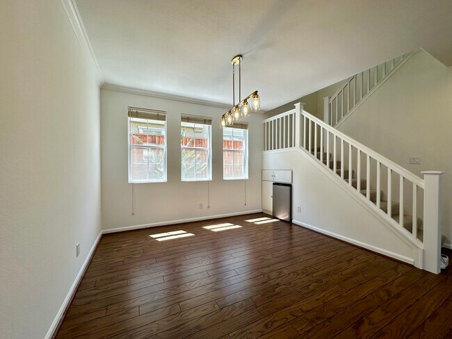 Building Photo - 3106 Snowdrop Cir