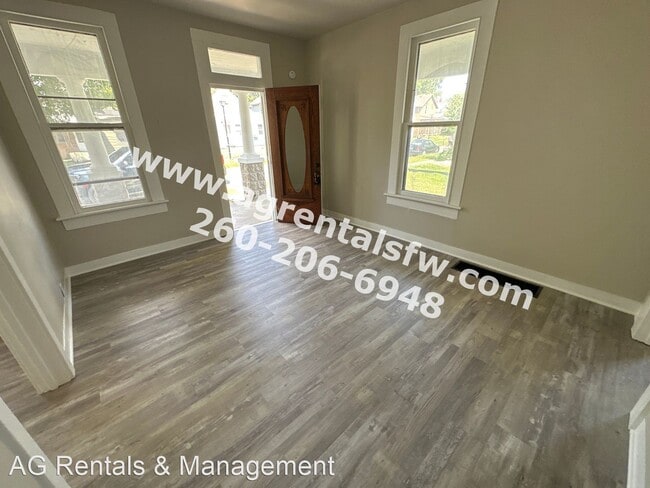 Building Photo - 4 br, 1 bath House - 807 3rd St