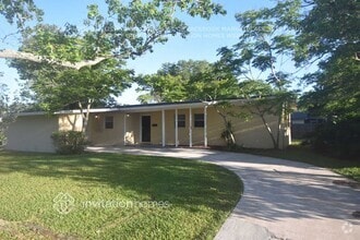 Building Photo - 1517 Bentin Dr N