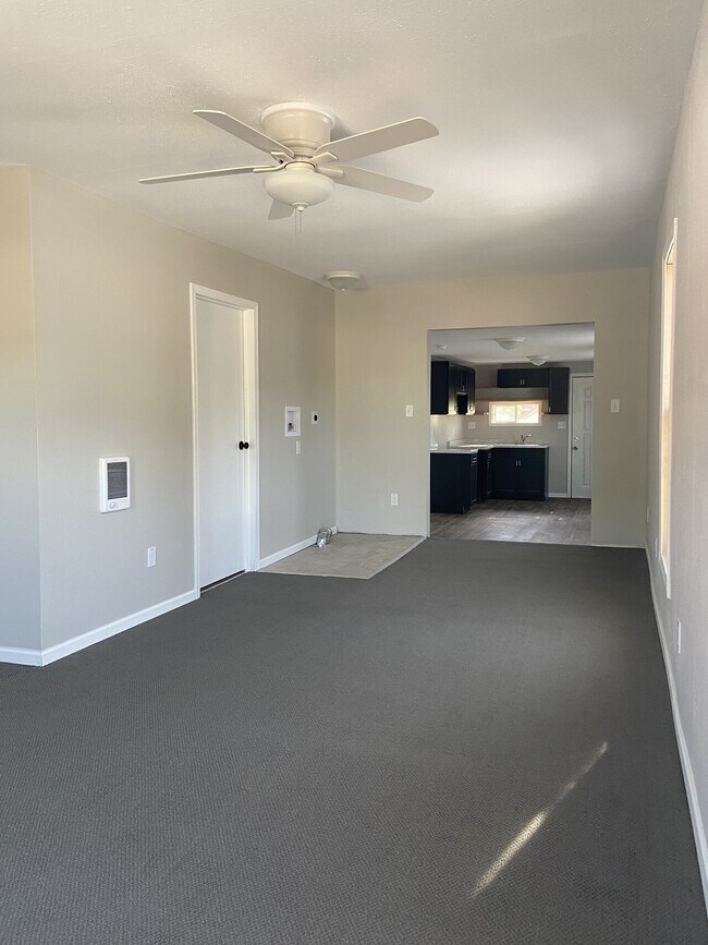 Foto del edificio - 2326 Central Ave