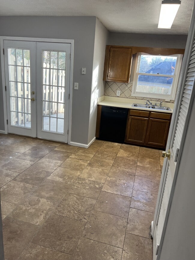 Building Photo - 2259 Wellington Cir