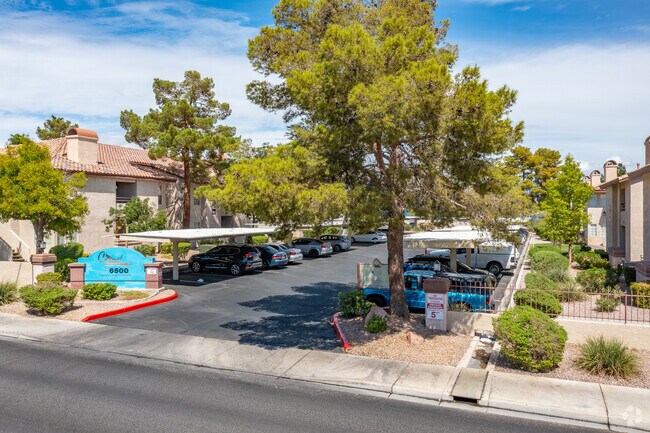 Foto del edificio - Carmel Cove
